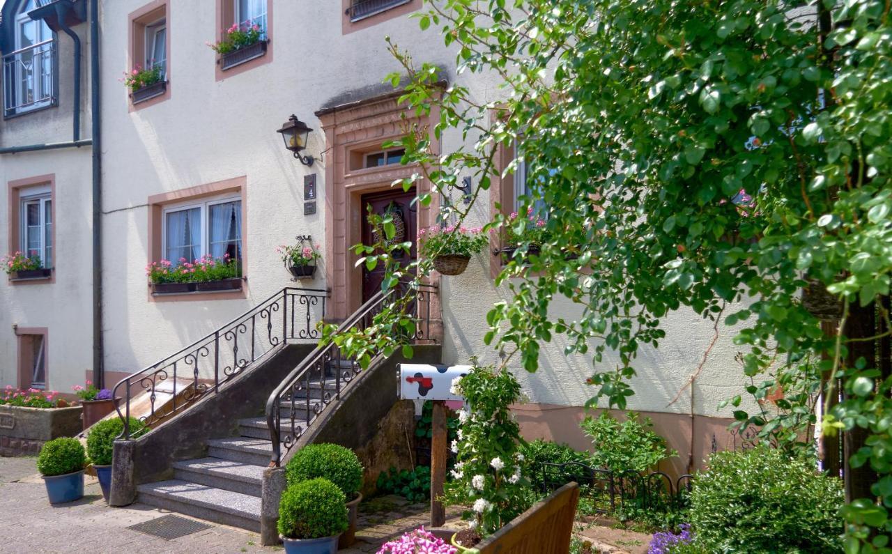 4 Kreuzstrasse Laaschhof *