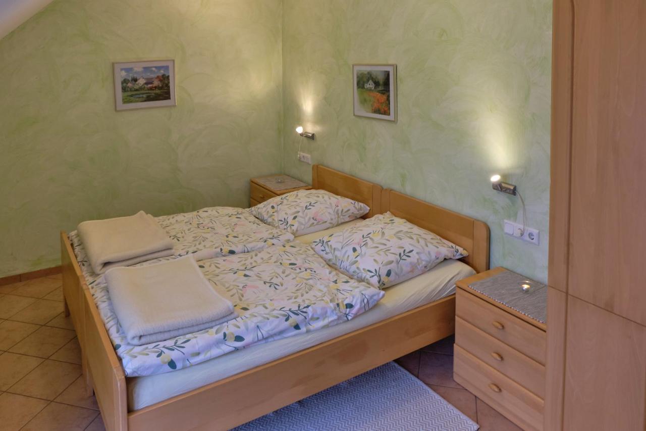 4 Kreuzstrasse Laaschhof *
