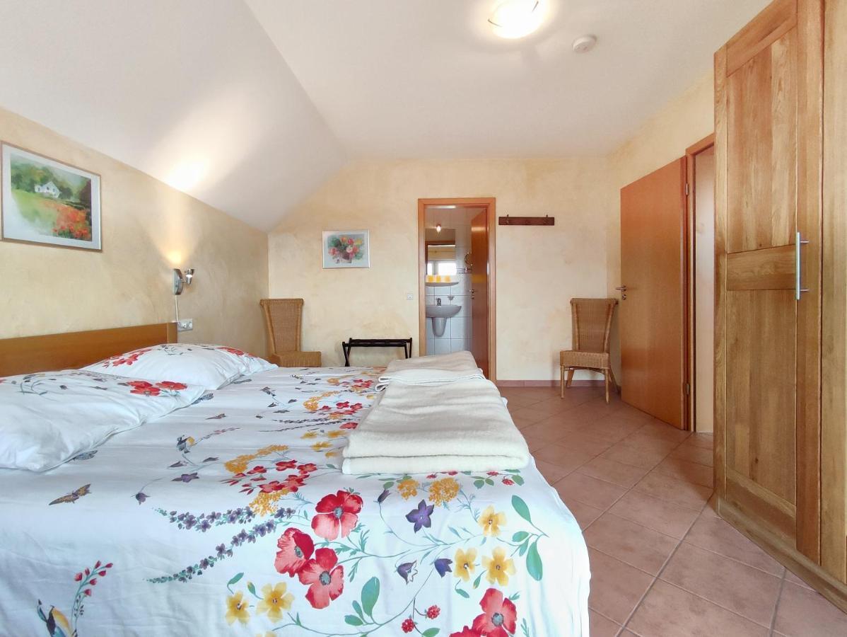4 Kreuzstrasse Laaschhof Apartment