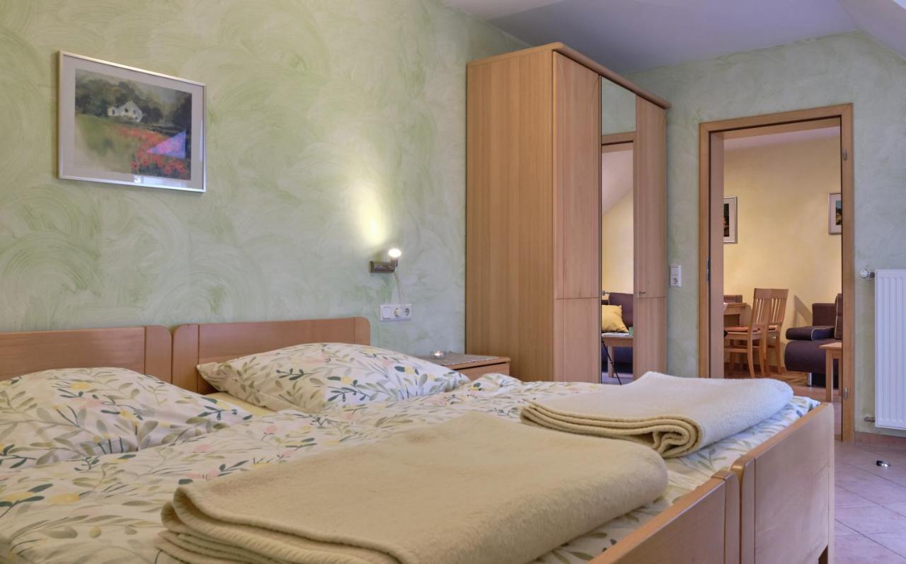 4 Kreuzstrasse Laaschhof * Nusbaum